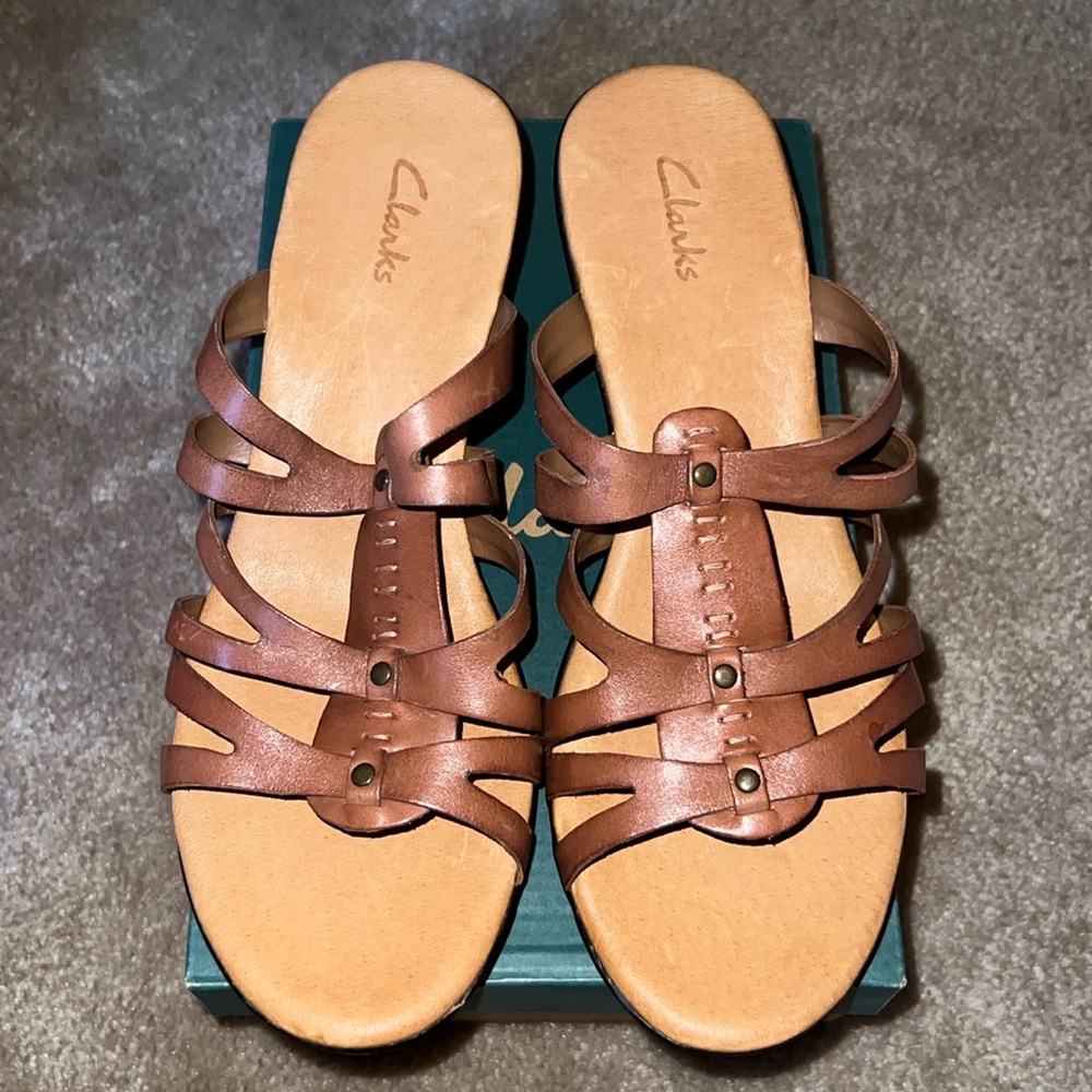 Clark’s, 9.5, never worn, Tan Butterscotch Sandals